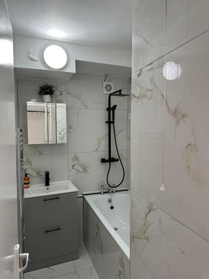 Appartamento Lovely 3-bed In *